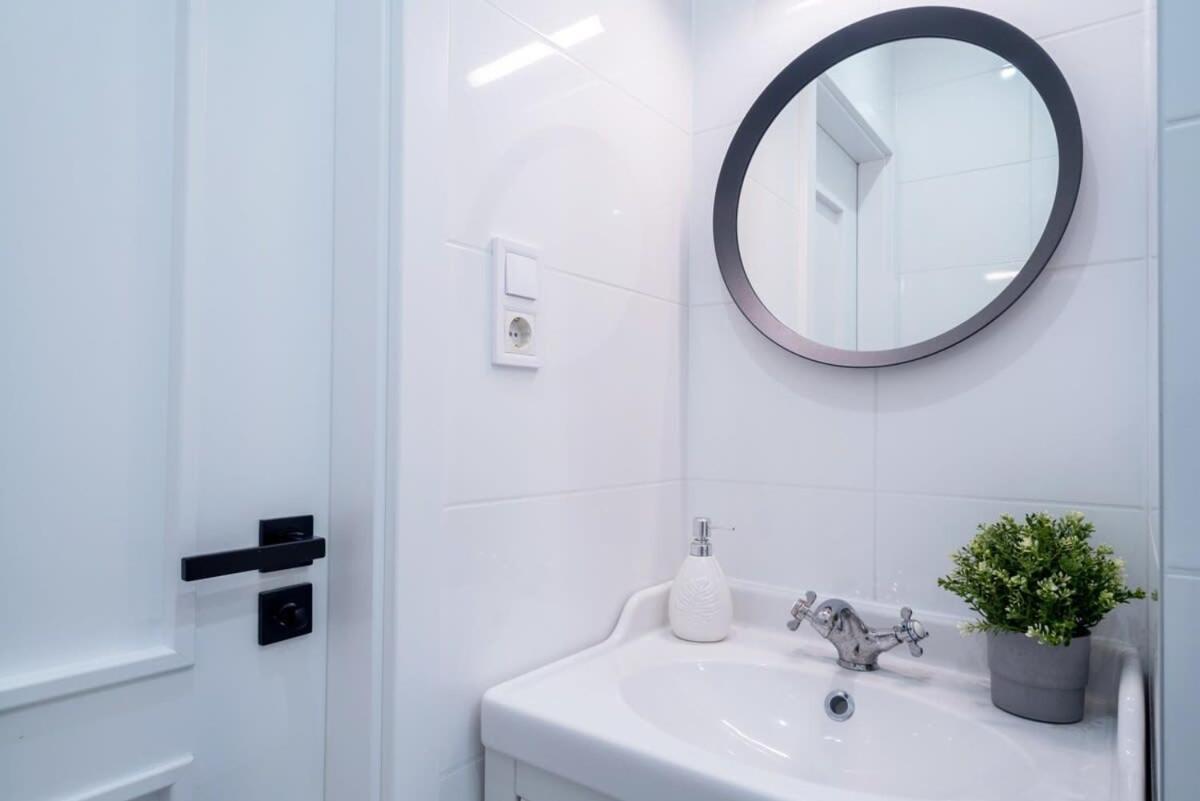 Super Central New Apartment With Air Conditioning บูดาเปสต์ ภายนอก รูปภาพ
