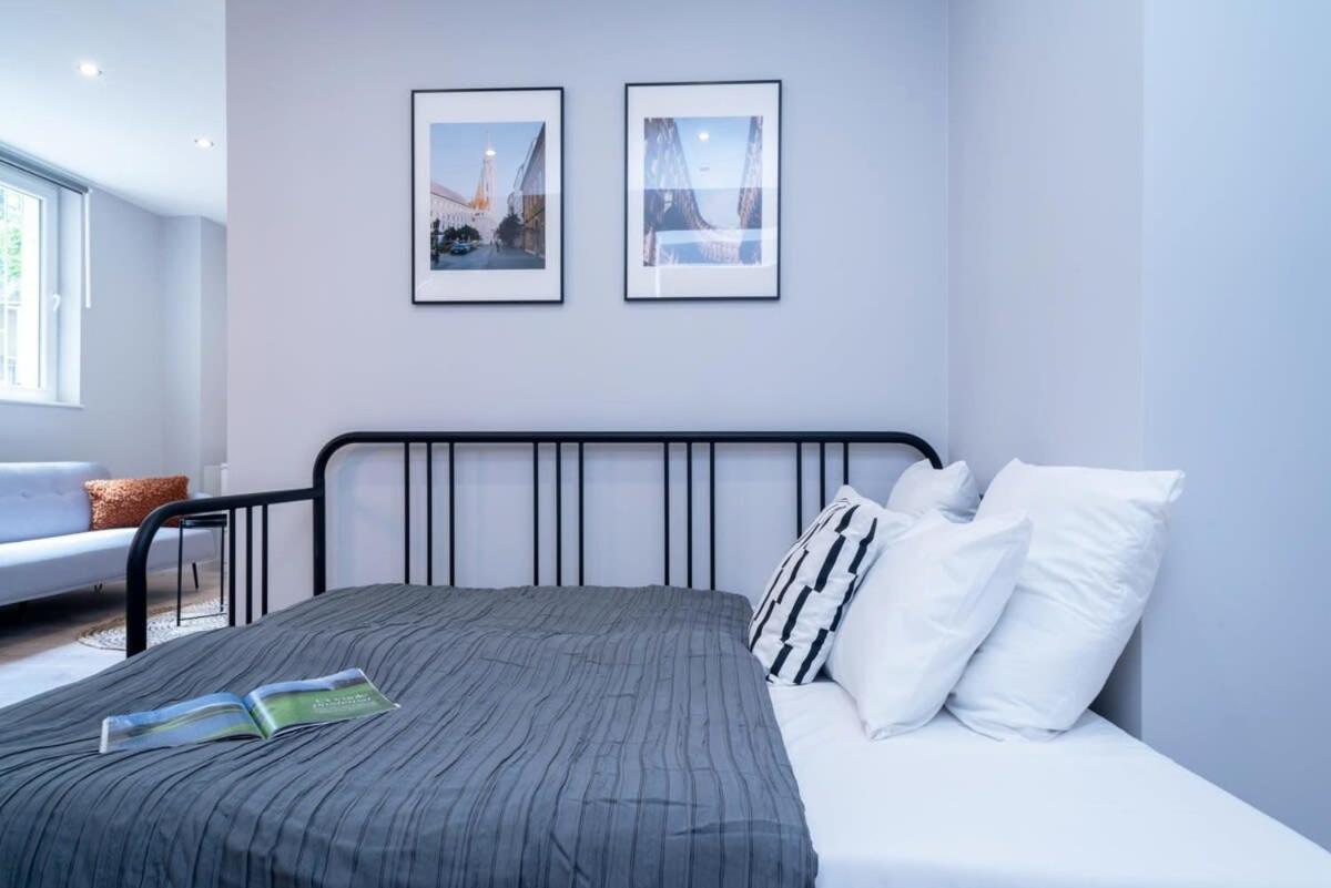 Super Central New Apartment With Air Conditioning บูดาเปสต์ ภายนอก รูปภาพ